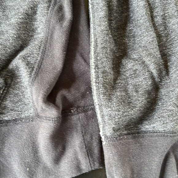 J Crew authentic vintage fleece men’s XL dark gray with 1 button/kangaroo pouch - Picture 5 of 7
